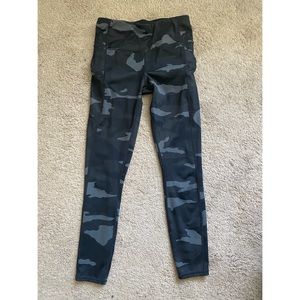 Athleta Camo Leggings Contender 7/8 Tights